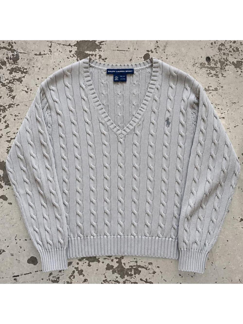 Gorgeous immaculate conditon women’s Ralph Lauren Sport gray cable knit sweater